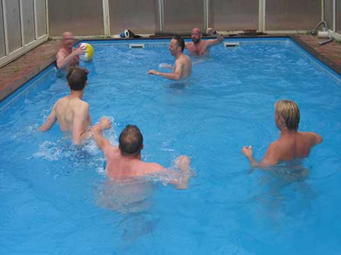 schwimmhalle im theaterwerk